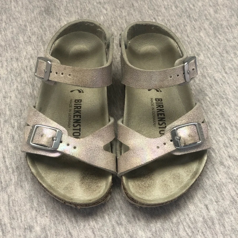 Birkenstock Rio Kids Silver Leather Strappy Buckle Sandals Size: EUR 25 = US 7